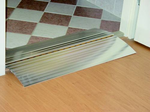 PEQUEÑO UMBRAL DE PASO